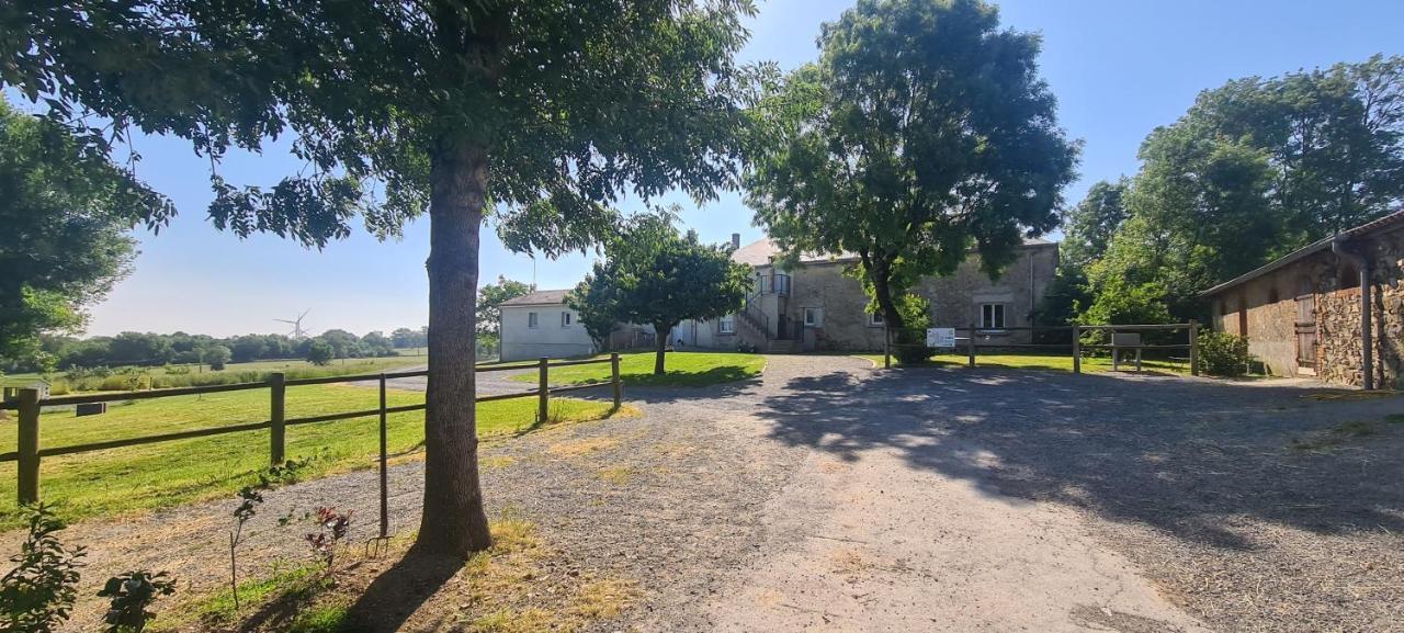 Le Logis Des Chons A La Campagne A Saint Hilaire Du Bois - Lys Haut Layon Le Plessis  Luaran gambar